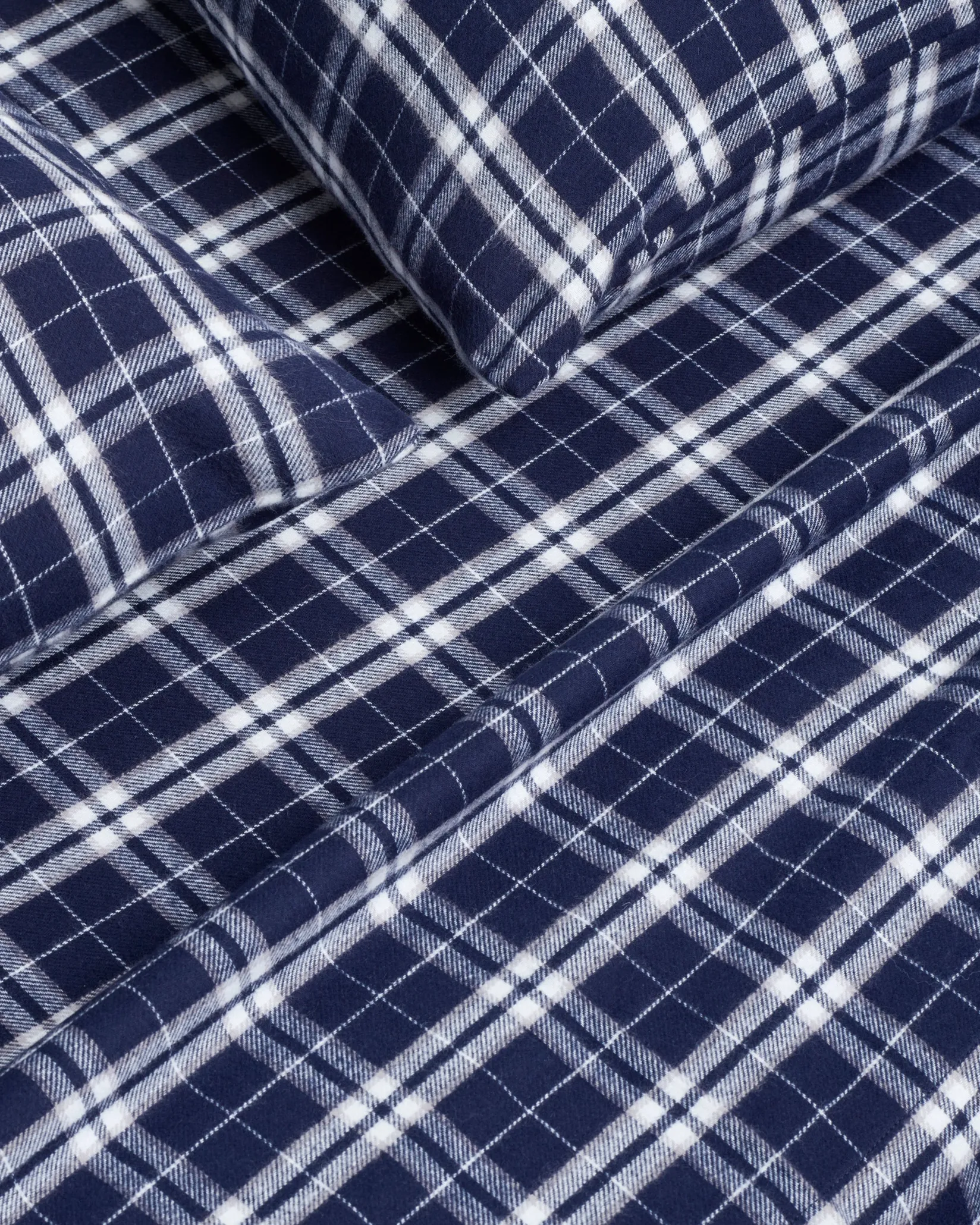 Petite Plume Flannel Bed Sheet Set in Oxford Tartan