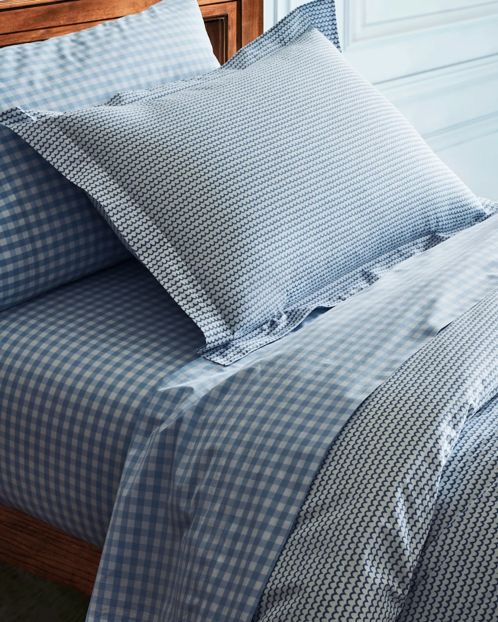 Petite Plume Luxe Premium Cotton Bed Sheets in Light Blue Gingham