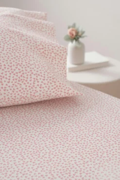 Petite Plume Luxe Premium Cotton Bed Sheets in Sweethearts