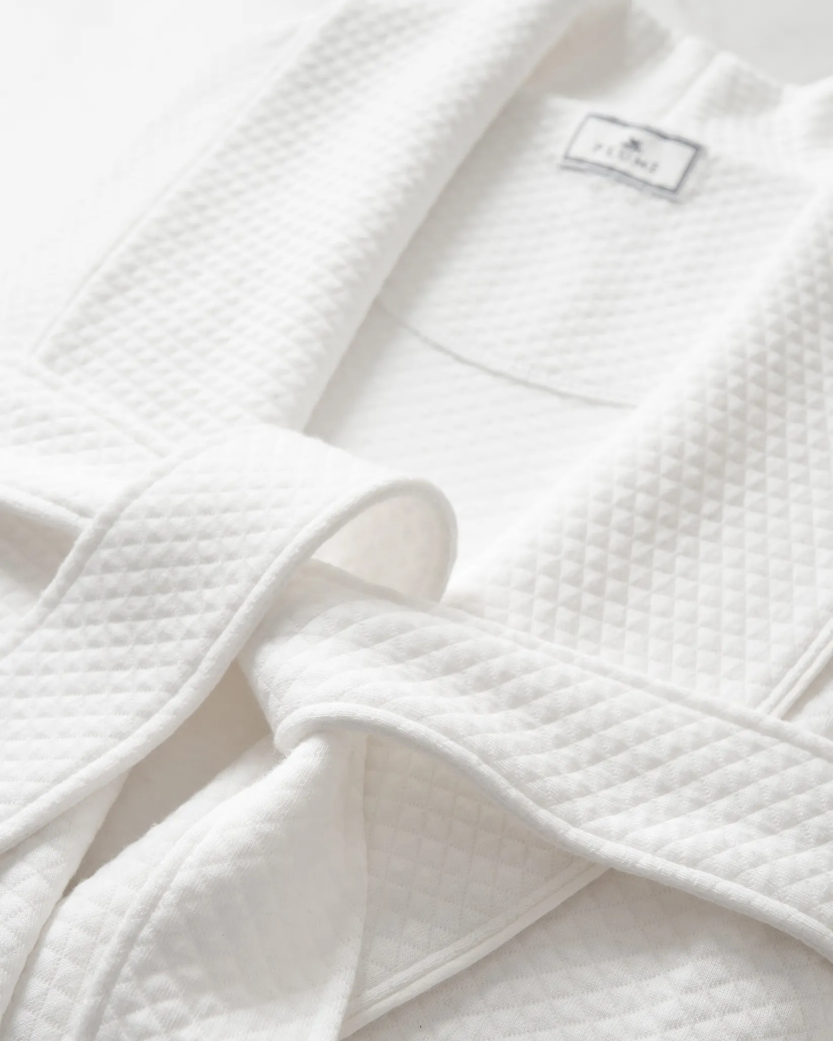 Petite Plume Men's Pima Jacquard Robe in White