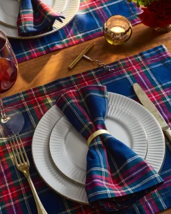 Petite Plume Signature Twill Placemats in Windsor Tartan